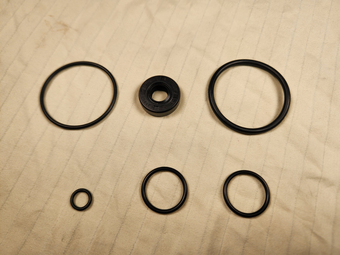 BMW E24 E28 E31 E32 Brake Booster Service Kit