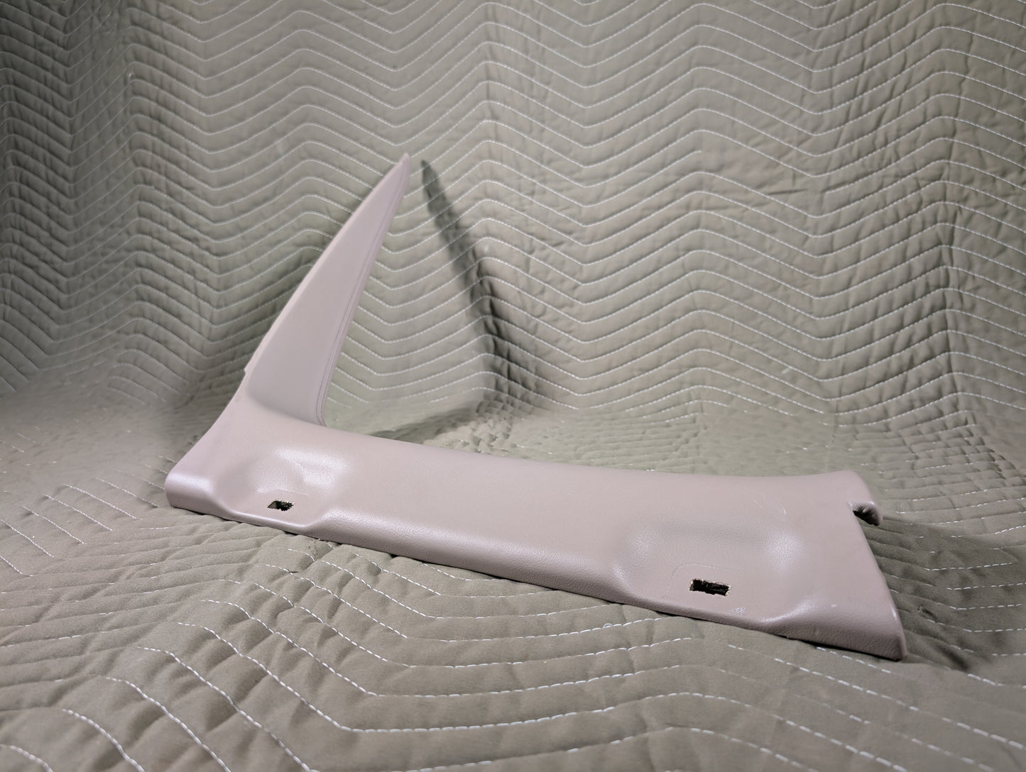 BMW E31 Lower Right Trim Panel (Boomerang), Parchment