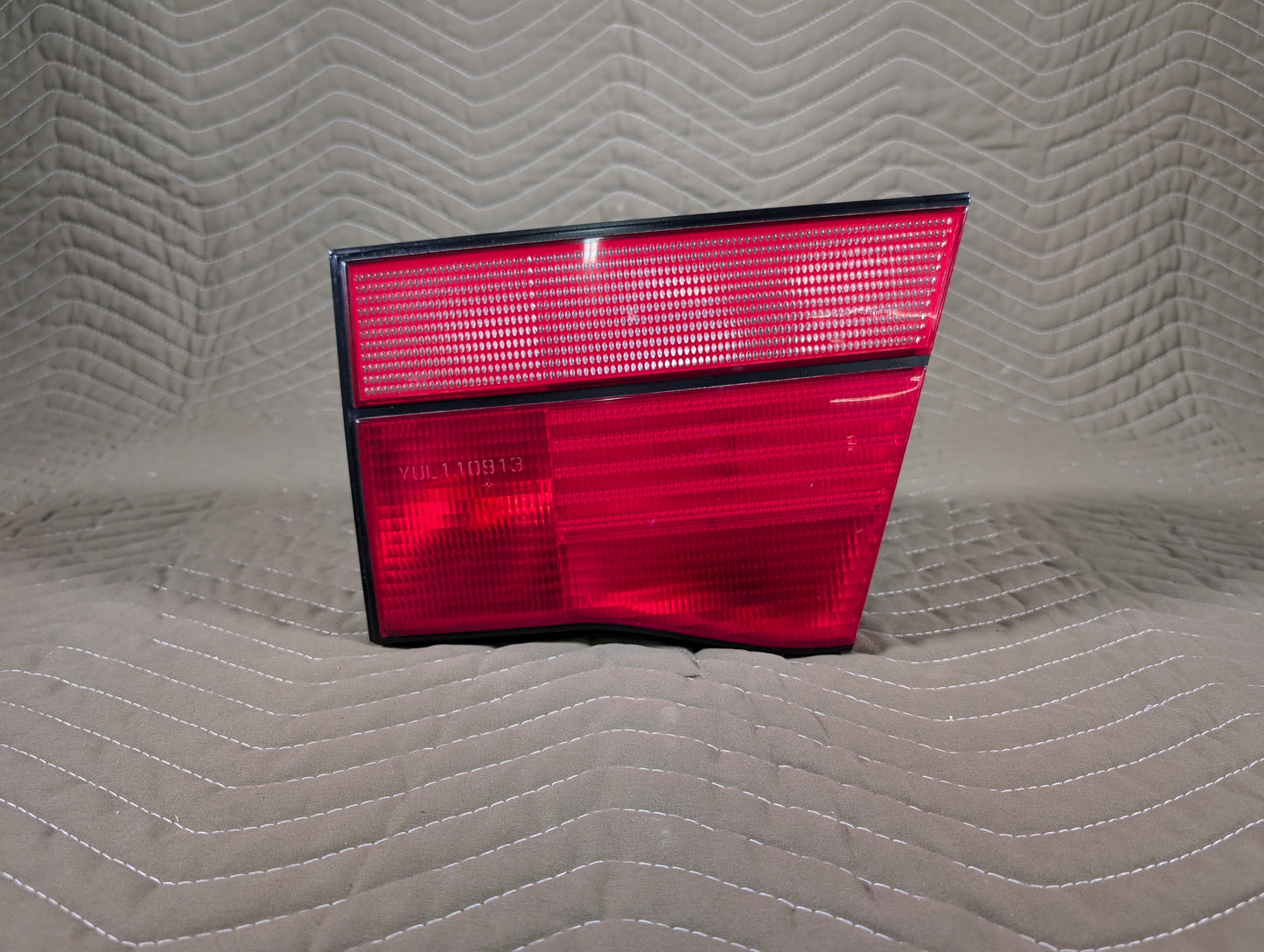 BMW E31 Inner Passenger Side Tail Light