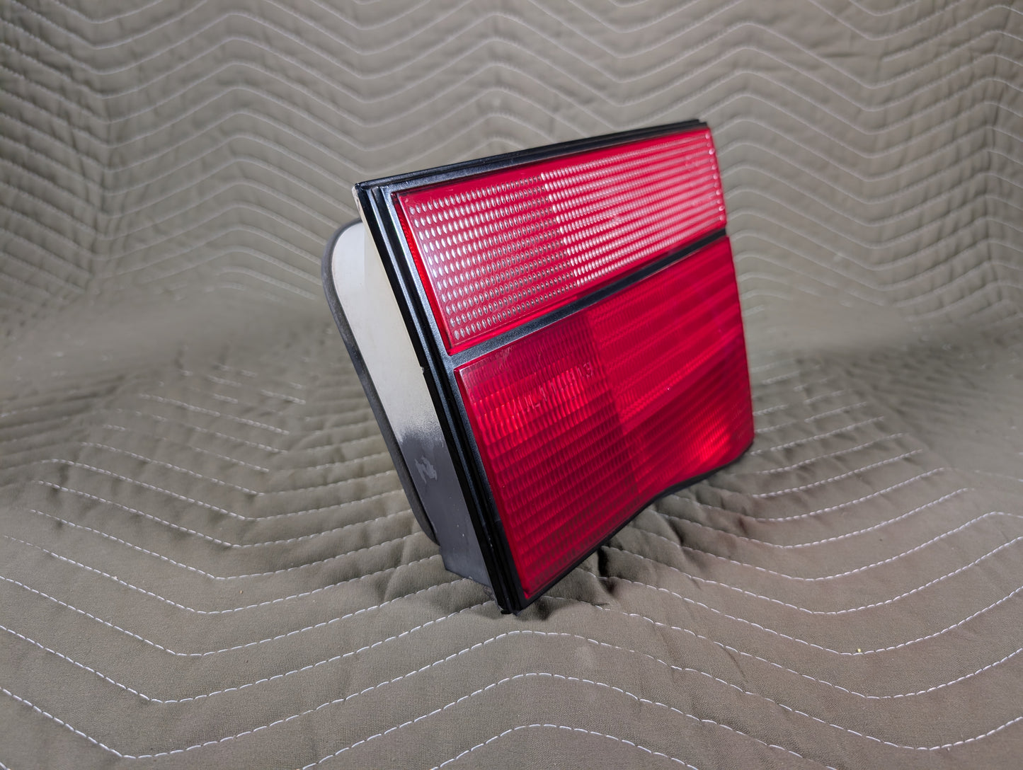BMW E31 Inner Passenger Side Tail Light