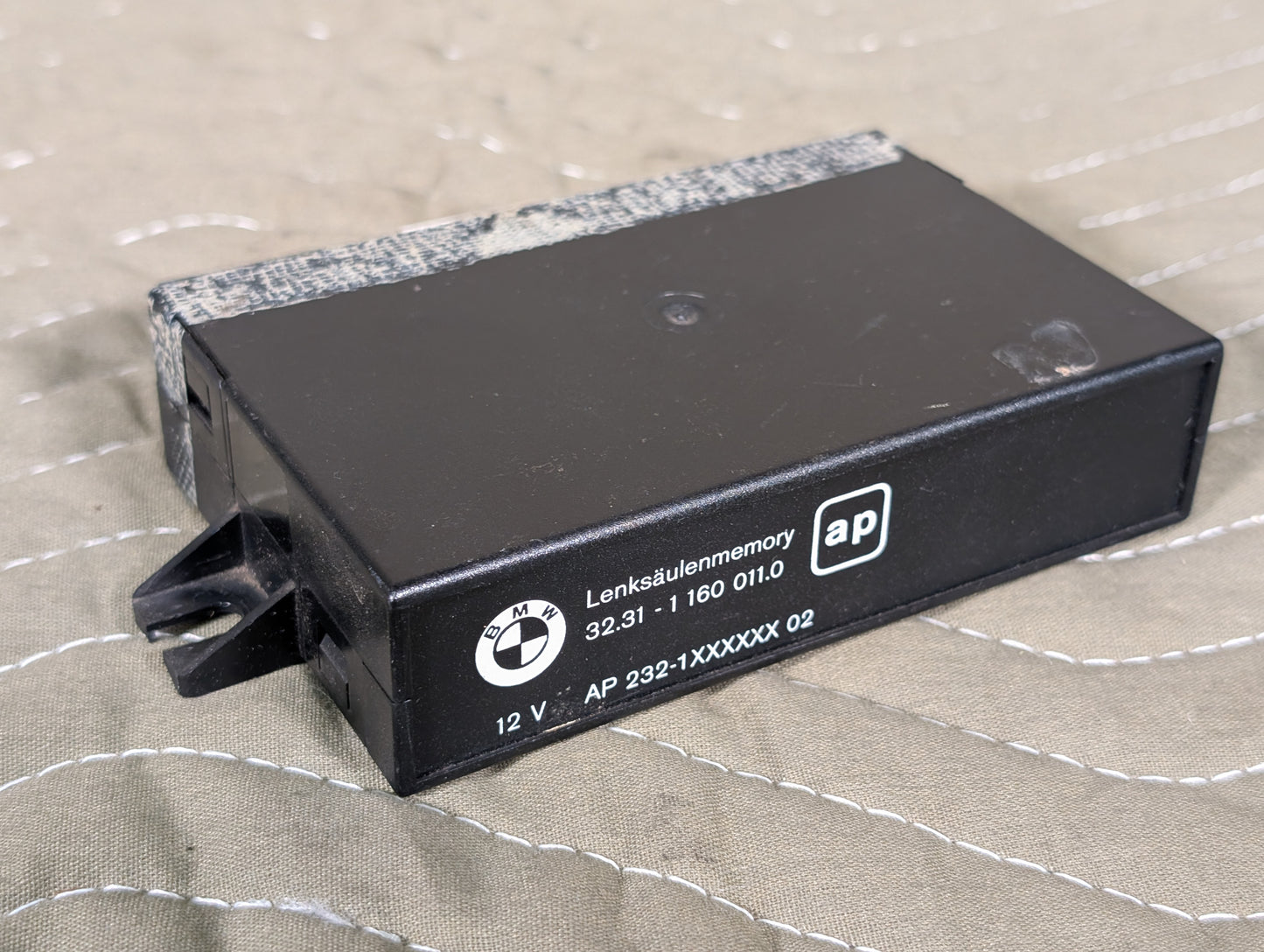 BMW E34, E32, E31 Steering Column Control Unit