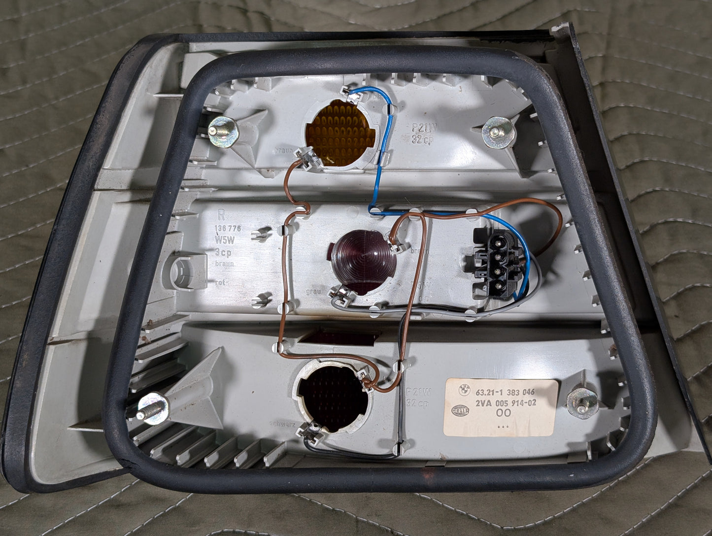 BMW E31 Outer Passenger Side Tail Light
