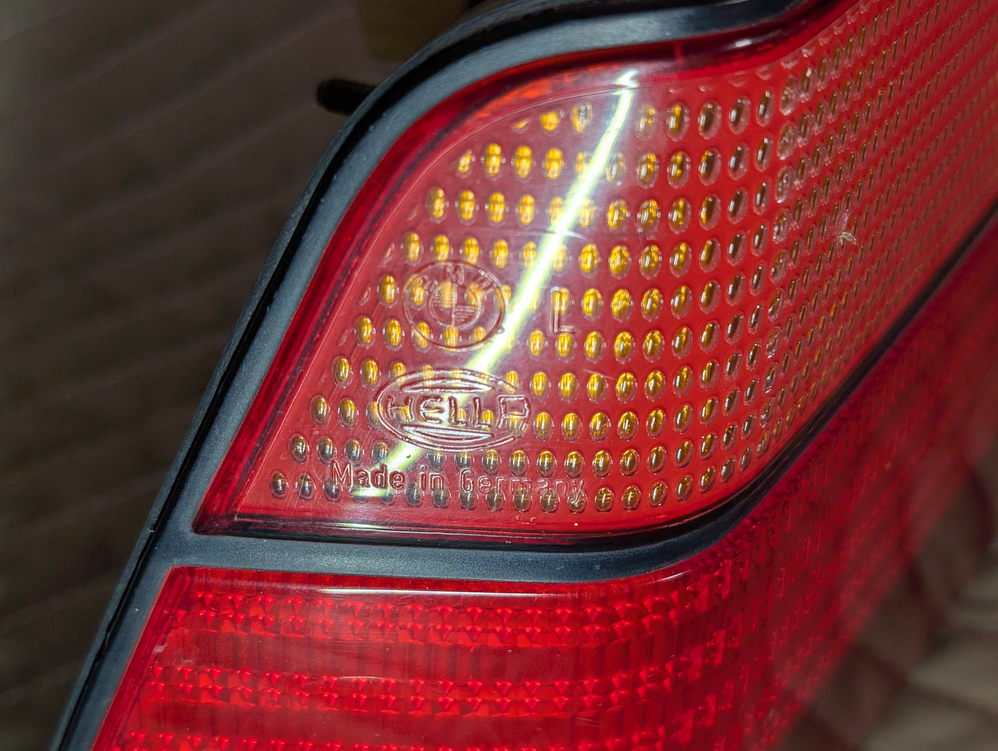 E31 Outer Driver Side Tail Light